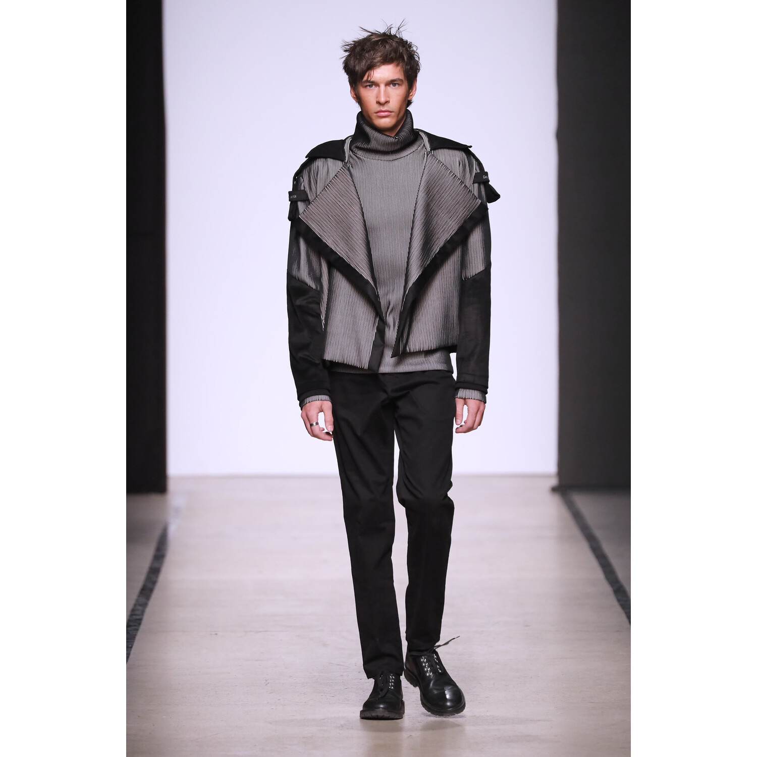 Фото N.Legenda Fall 2019 Ready-to-Wear / N.Legenda осень-зима 2019 / Неделя моды: Москва